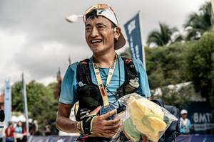 BIB: 100
                            <button type="button" onclick="openModal(22791898)" class="btn btn-primary btn-sm float-right btn-popup" data-toggle="modal" data-target=".modal-high-quality">
                        <i class="fas fa-shopping-cart"></i> Add to Cart
                    </button>
                                            <button type="button" onclick="isThisMe(22791898, true)" class="btn btn-success btn-sm float-right btn-popup btn-isme hidden" data-toggle="tooltip" data-placement="bottom" title="นี่คือรูปของคุณใช่ไหม คลิกที่นี่เพื่อเอาเข้าอัลบั้ม">
                        <i class="fas fa-plus"></i> Add to album
                    </button>
                    <button type="button" onclick="isThisMe(22791898, false)" class="btn btn-warning btn-sm float-right btn-popup btn-isnotme hidden">
                        <i class="fas fa-ban"></i> Remove from album
                    </button>